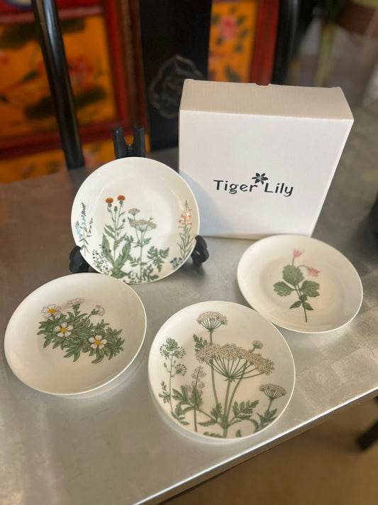 Floral Snack Plates (Set of 4)