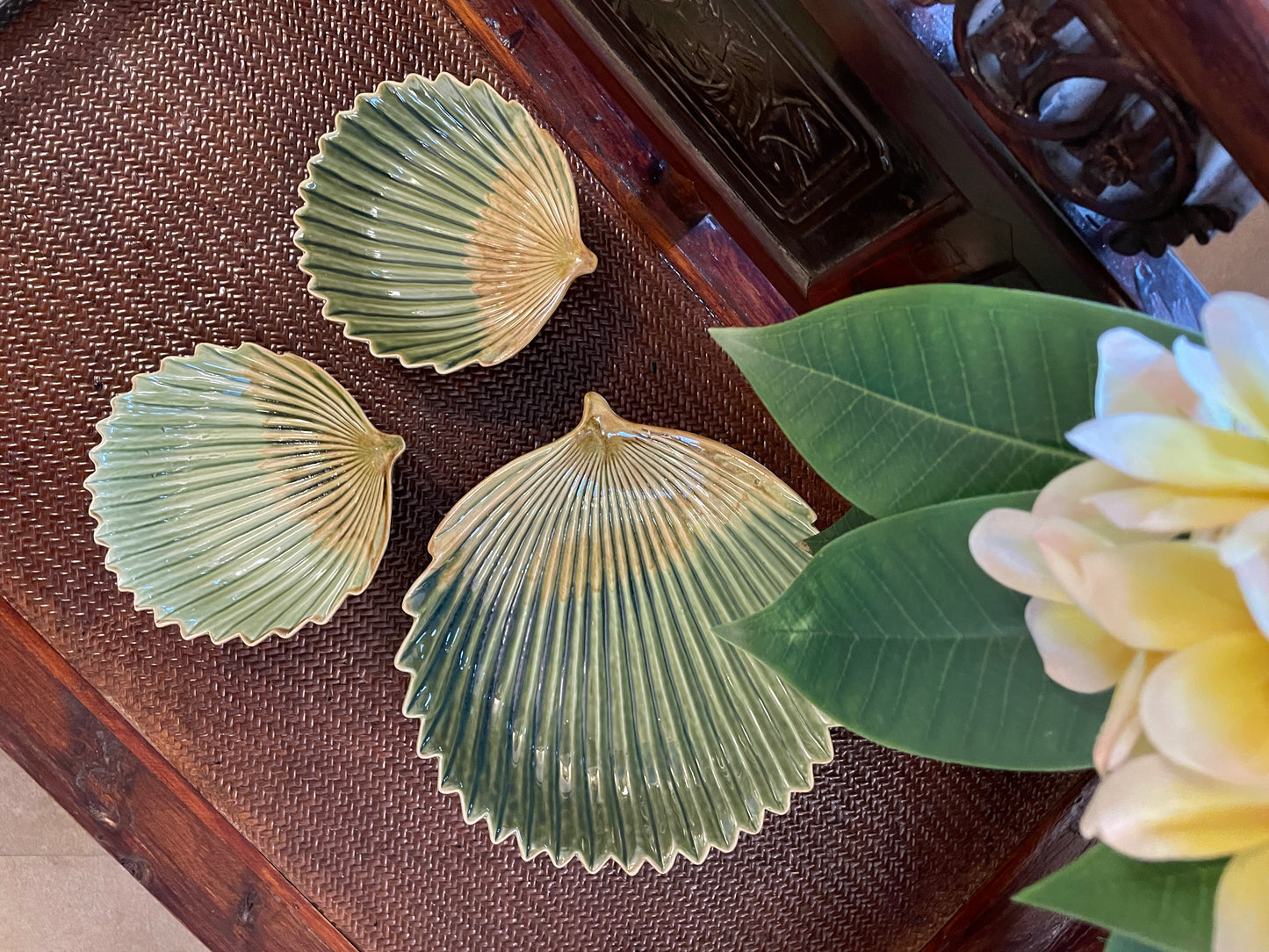 Palm Snack Plate