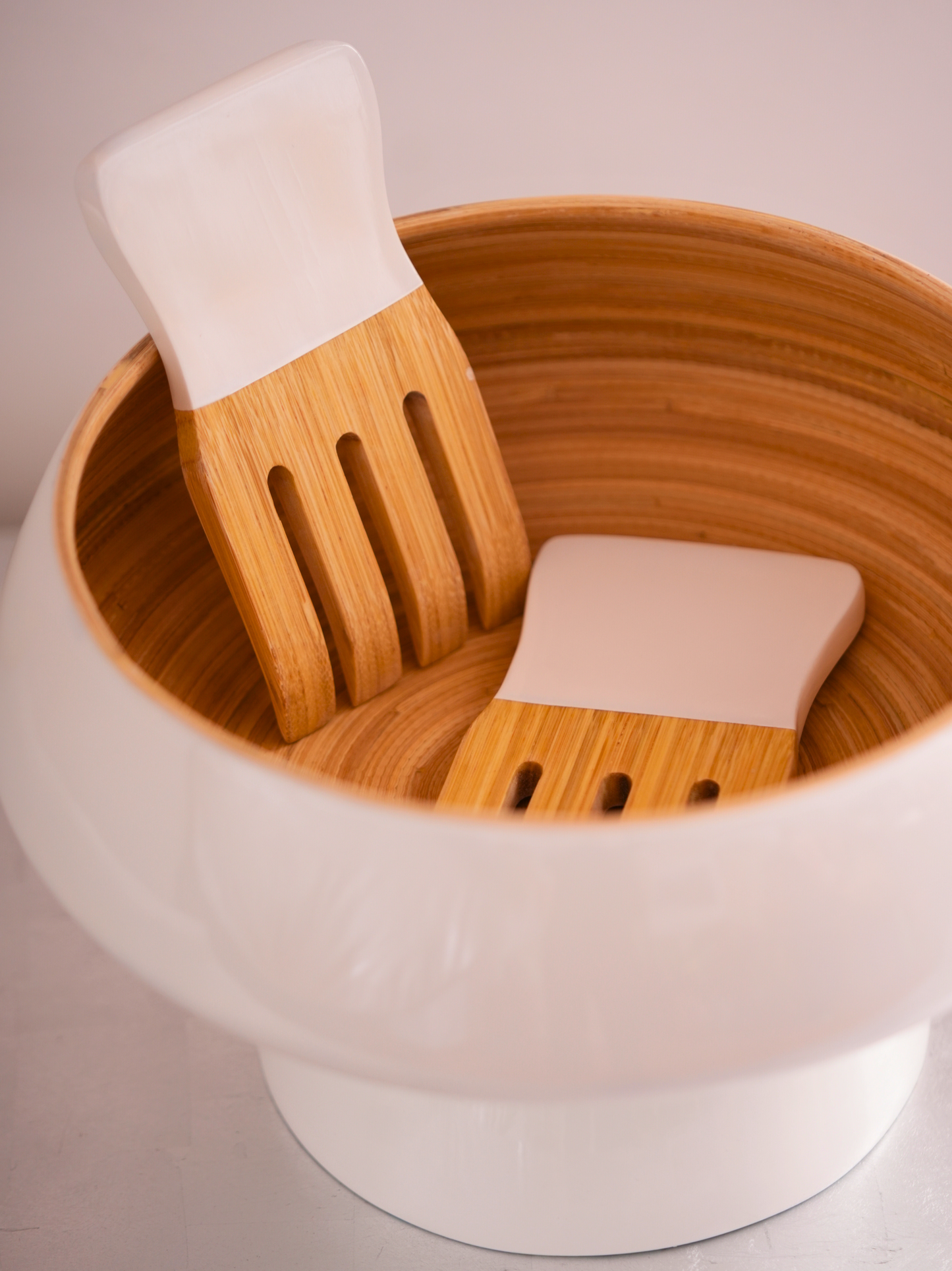 White Lacquer Salad Bowl with Spoons
